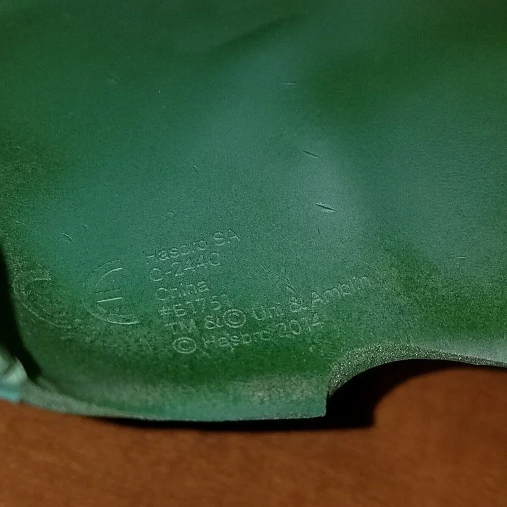 SINGLE Jurassic World (1) Velociraptor Claw Green Halloween Costume Replacement